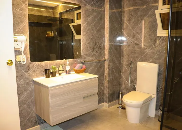 Super Flat In Ad Doqi - Down Town