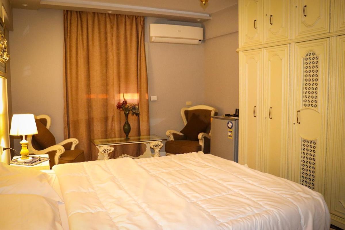 Super Flat In Ad Doqi - Down Town